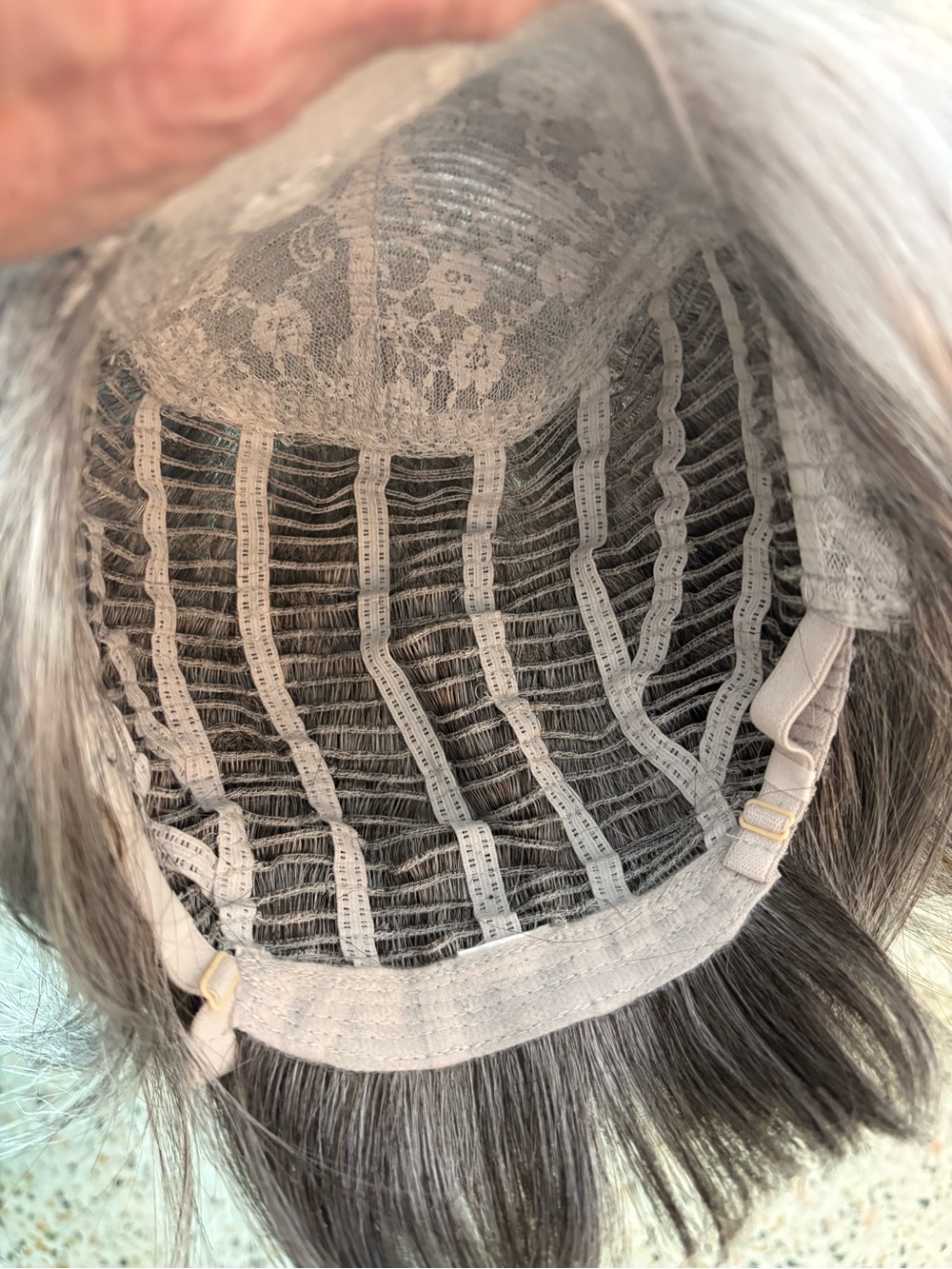 NORIKO in Silver Gray Short Synthetic Wig! Like new. Basic cap! Bangs. - Picture 8 of 9